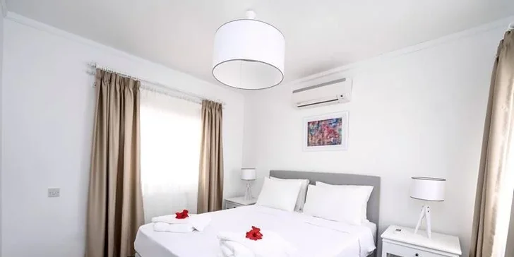 Letecky na Severní Kypr: hotel Long Beach Resort**** s all inclusive a bazénem přímo u pláže