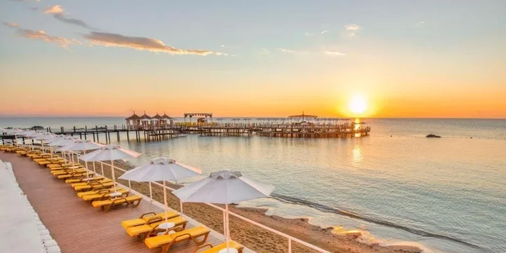 Kypr letecky: 5* Salamis Bay Conti Resort, ultra all inclusive, wellness, fitness i dětský klub ČEDOG