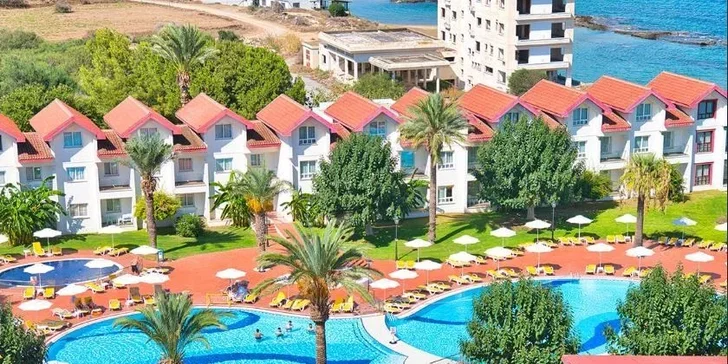 Kypr letecky: 5* Salamis Bay Conti Resort, ultra all inclusive, wellness, fitness i dětský klub ČEDOG
