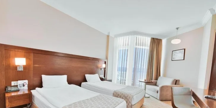 Kypr letecky: 5* Salamis Bay Conti Resort, ultra all inclusive, wellness, fitness i dětský klub ČEDOG