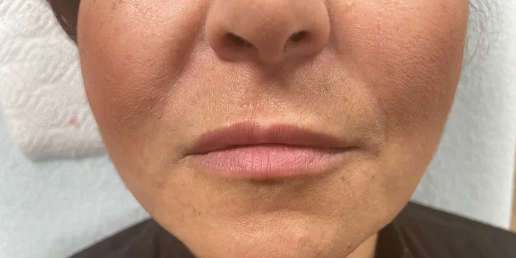 Permanentní make-up: oční linky, kouřové stíny, obočí i kontury rtů či plné rty