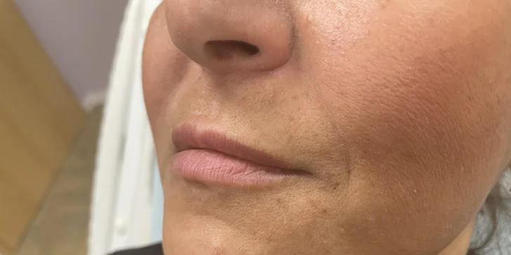 Permanentní make-up: oční linky, kouřové stíny, obočí i kontury rtů či plné rty