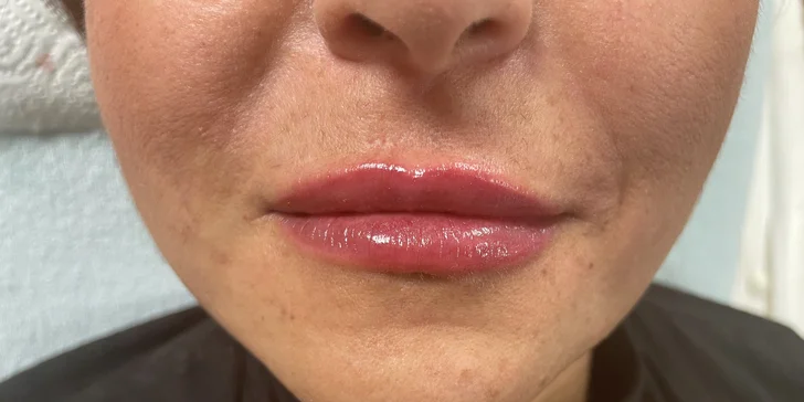 Permanentní make-up: oční linky, kouřové stíny, obočí i kontury rtů či plné rty