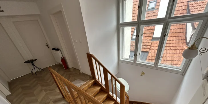 Apartmán v centru Českého Krumlova: výhled na zámek, kapacita až 8 osob