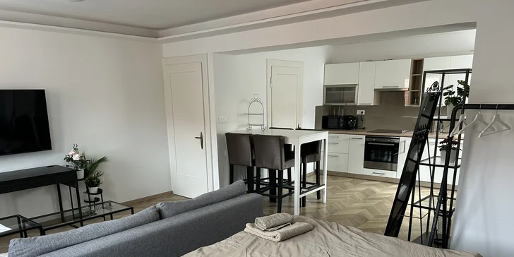 Apartmán v centru Českého Krumlova: výhled na zámek, kapacita až 8 osob