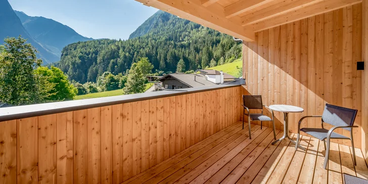Tyrolský Ötztal: hotel s neomezeným wellness a polopenzí, koupání v jezeře i aquaparcích
