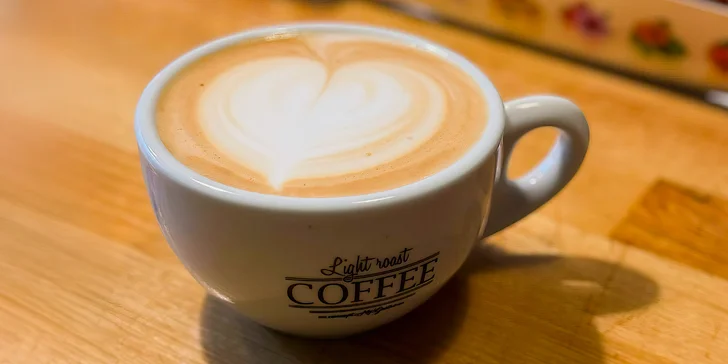 1 nebo 2 trdelníky s příchutí dle výběru, s možností horkého nápoje nebo latte