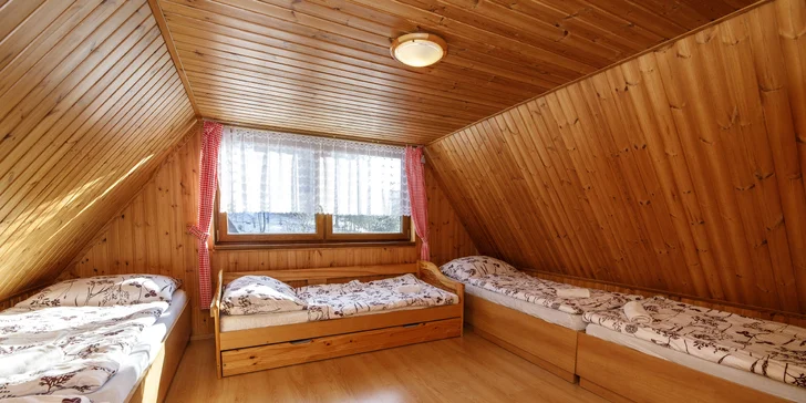 Krásná chata v Jeseníkách s horkým sudem i saunami a zahradou až pro 8 osob