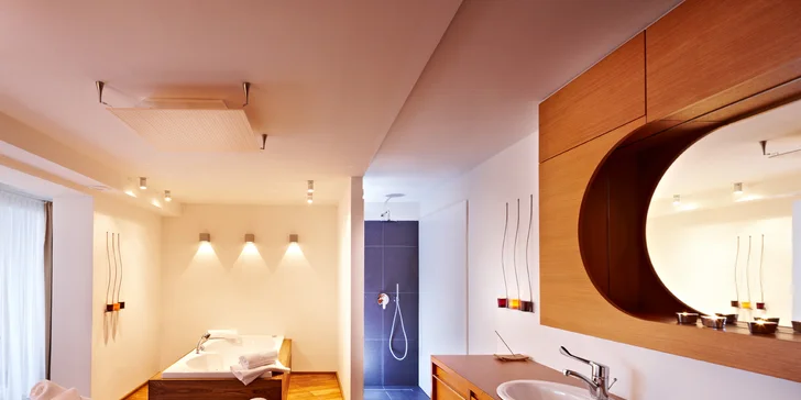 Rakouské Alpy s obřím wellness, bufetovými snídaněmi a turistickou kartou