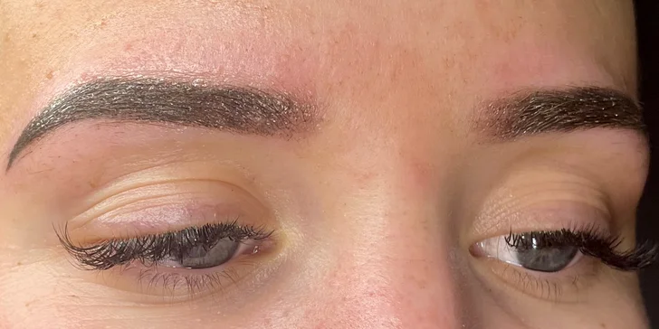 Permanentní make-up: oční linky, kouřové stíny, obočí i kontury rtů či plné rty