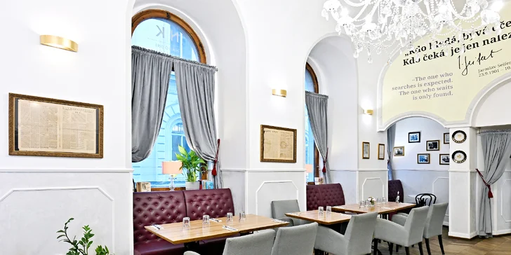 Otevřený voucher na snídani i klasické menu v Národní kavárně v centru města, 500-2000 Kč