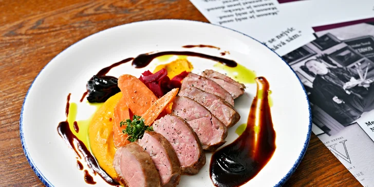 Otevřený voucher na snídani i klasické menu v Národní kavárně v centru města, 500-2000 Kč