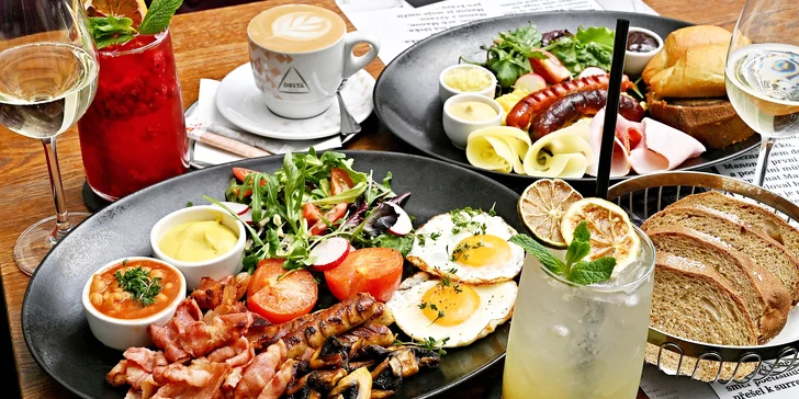 Otevřený voucher na snídani i klasické menu v Národní kavárně v centru města, 500-2000 Kč