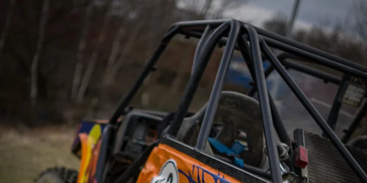 Zážitková spolujízda v offroad speciálu na terénní rallye trati v Přelouči