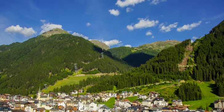 Ischgl v Tyrolsku: horská turistika i lyžování na 239 km sjezdovek, apartmány až pro 6 osob