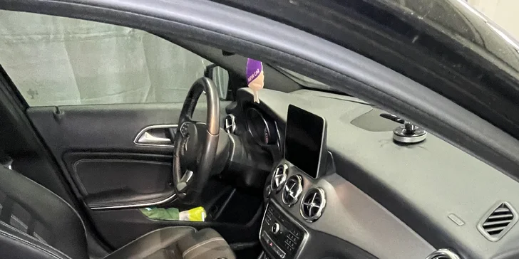 Čištění vozu: interiér nebo kompletní péče vč. voskování