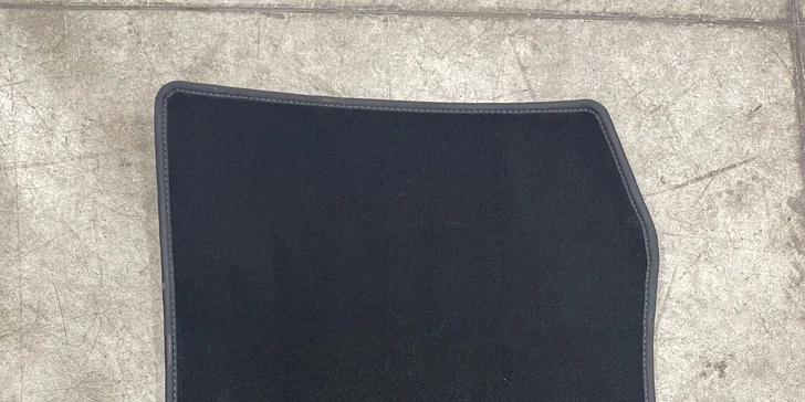 Čištění vozu: interiér nebo kompletní péče vč. voskování