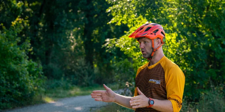 Individuální kurz skákání na horském kole: pro začátečníky i pokročilé