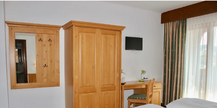 Rodinná dovolená v Korutanech: 3* hotel u jezera Klopeiner, soukromá pláž, snídaně