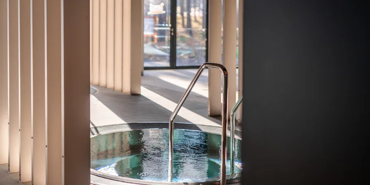 5* hotel přímo na pláži u Baltu: vnitřní i venkovní wellness, polopenze, animační program