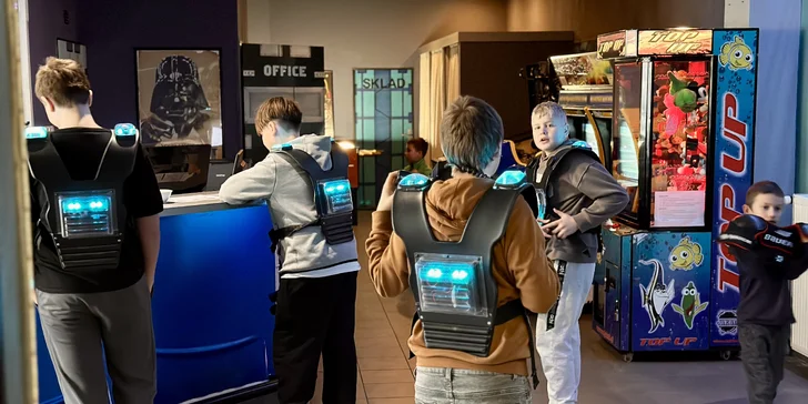 Akce a zábava: laser game pro 1–10 osob v moderní pražské aréně vč. možnosti mít arénu pro sebe
