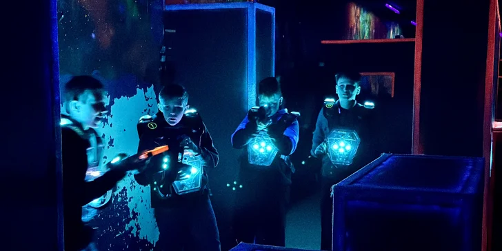 Akce a zábava: laser game pro 1–10 osob v moderní pražské aréně vč. možnosti mít arénu pro sebe