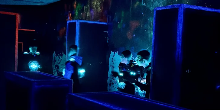 Akce a zábava: laser game pro 1–10 osob v moderní pražské aréně vč. možnosti mít arénu pro sebe
