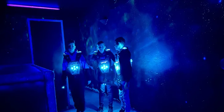 Akce a zábava: laser game pro 1–10 osob v moderní pražské aréně vč. možnosti mít arénu pro sebe