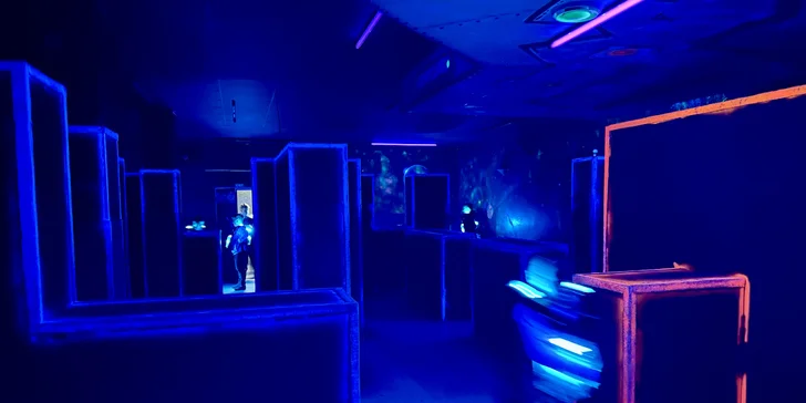 Akce a zábava: laser game pro 1–10 osob v moderní pražské aréně vč. možnosti mít arénu pro sebe
