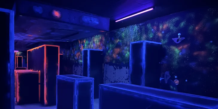 Akce a zábava: laser game pro 1–10 osob v moderní pražské aréně vč. možnosti mít arénu pro sebe