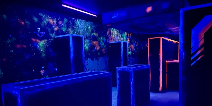 Akce a zábava: laser game pro 1–10 osob v moderní pražské aréně vč. možnosti mít arénu pro sebe