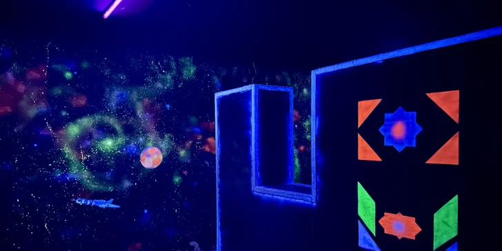 Akce a zábava: laser game pro 1–10 osob v moderní pražské aréně vč. možnosti mít arénu pro sebe