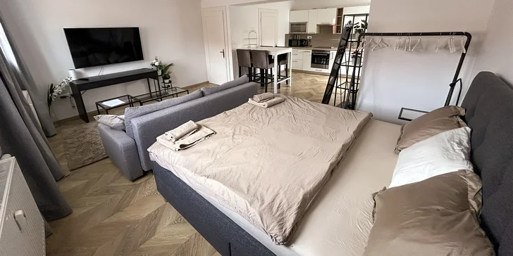 Apartmán v centru Českého Krumlova: výhled na zámek, kapacita až 8 osob