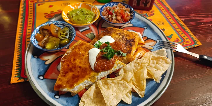 Mexiko na talíři v novém podniku: chilli con carne, burrito i nachos pro 1 nebo 2 osoby