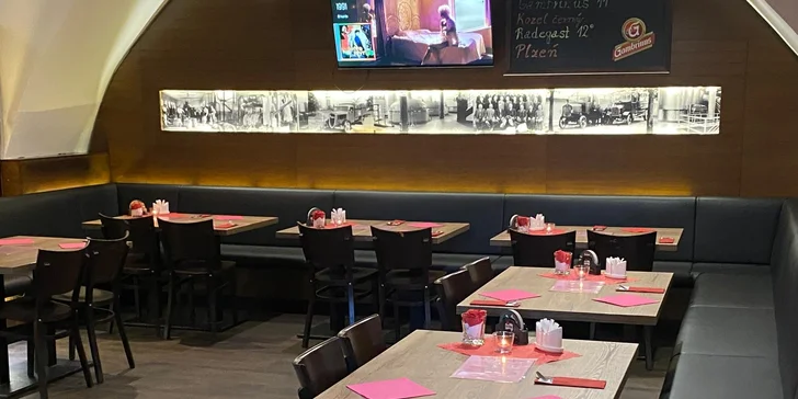 300g maxiburger nebo půlkilový dvouručák, hranolky a omáčka k tomu