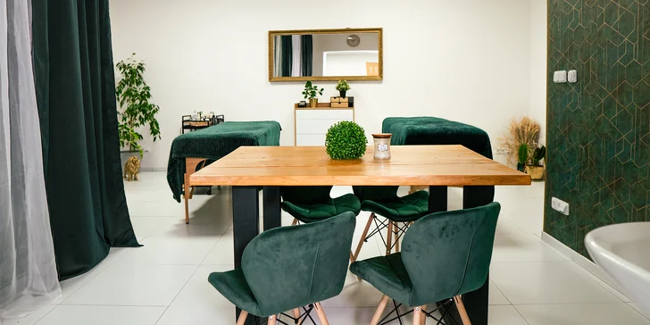 Přirozený permanentní make-up v luxusním studiu: meziřasové linky, obočí i rty