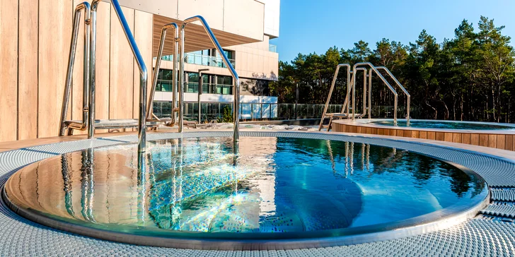 5* hotel přímo na pláži u Baltu: vnitřní i venkovní wellness, polopenze, animační program