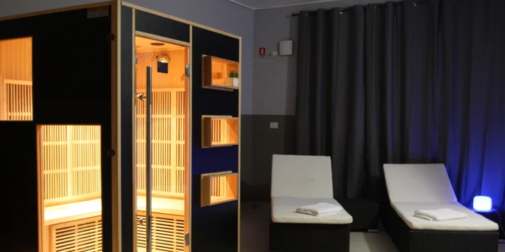 Lago di Garda: hotel u jezera a pláže, půjčení kol, víno na pokoji i strava