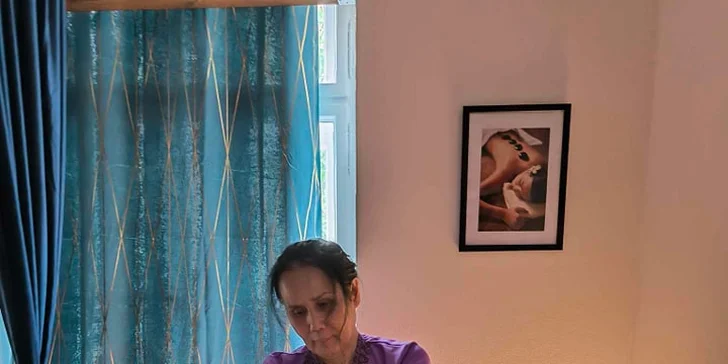 Thajská masáž olejová i aromaterapeutická: záda, ramena či celé tělo, 60–90 min.