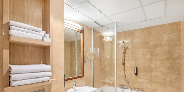 4* hotel v historickém centru Budapešti: pobyt se snídaní