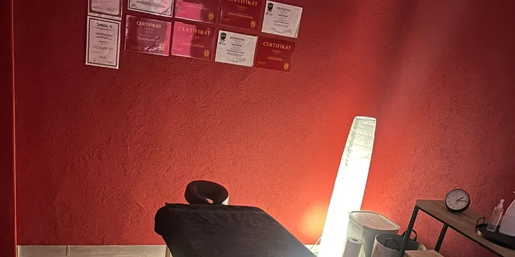 Permanentka na tři masáže dle výběru: klasická, havajská i baňkování