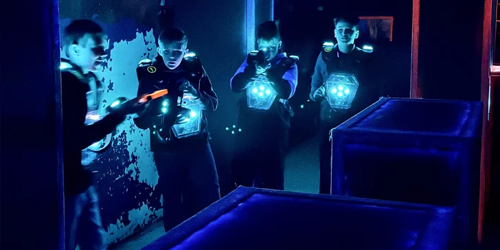 Akce a zábava: laser game pro 1–10 osob v moderní pražské aréně vč. možnosti mít arénu pro sebe