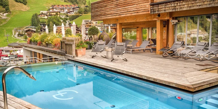 Luxusní rodinná dovolená v Alpách: 4* hotel s polopenzí plus, neomezený wellness, karta výhod