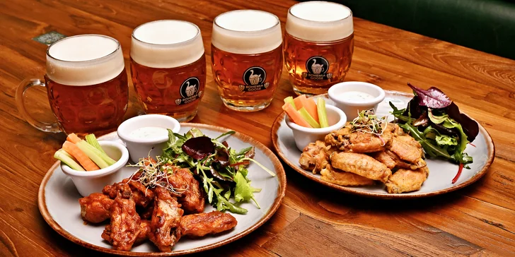 Smažená křídla či menu s předkrmy, žebry, kolenem a dezerty i pivo pro 2-4 osoby