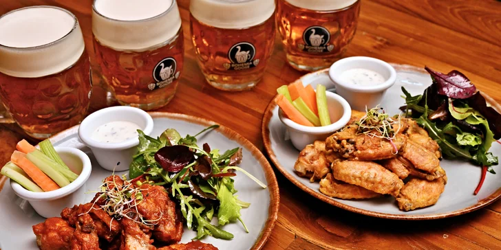 Smažená křídla či menu s předkrmy, žebry, kolenem a dezerty i pivo pro 2-4 osoby