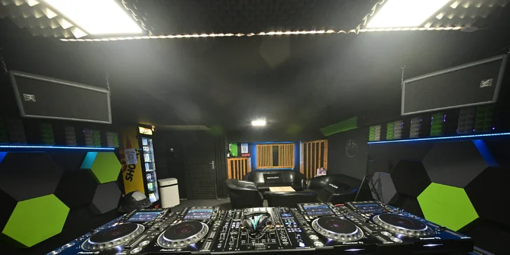 Naučte se DJing: pronájem zkušebny, lekce s profesionálem