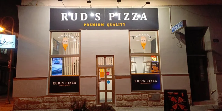 1 nebo 2 pizzy s průměrem 30 či 40 cm: masové, vege i s brusinkami