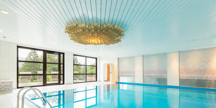 Rakouské Alpy: hotel s výhledem na oblast Dachstein, snídaně i wellness