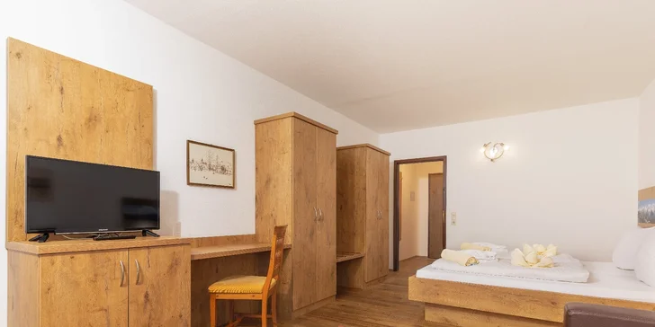 Rakouské Alpy: hotel s výhledem na oblast Dachstein, snídaně i wellness