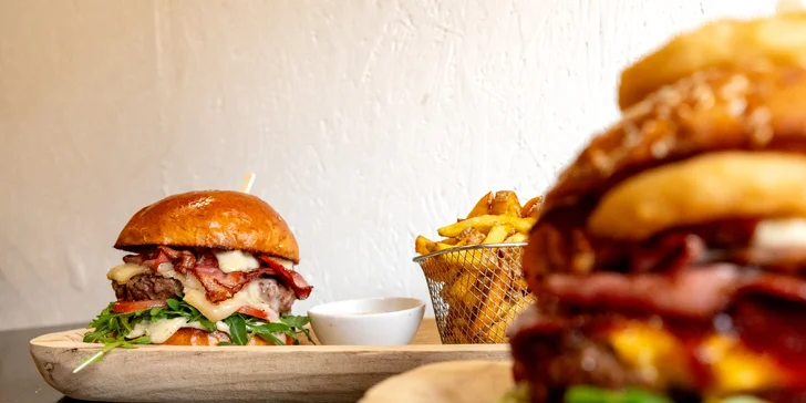 1 nebo 2 burgery dle výběru nebo menu vč. příloh a nápojů